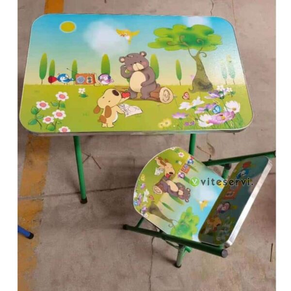 Table et chaise confortable pour enfant