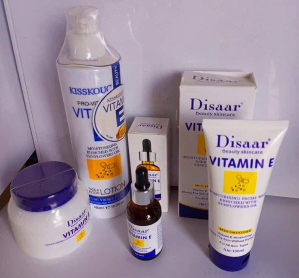 Vitamine E lait, crème, sérum et nettoyant